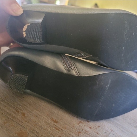 AJ Valenci silver grey leather ankle boots booties low kitten heel zip closure 8 - Picture 8 of 9